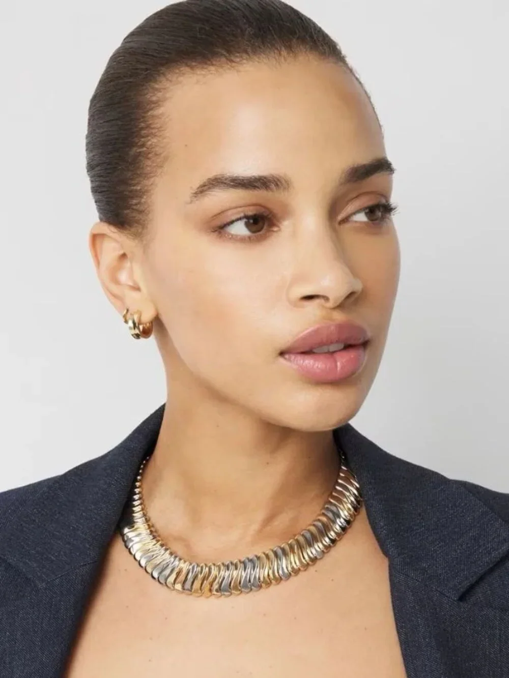 WHBM GOLD W SILVER SHORT NECKLACE